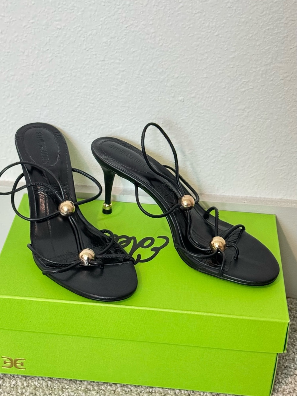 Steve Madden 7.5 Black Ramos Heel Sandals with